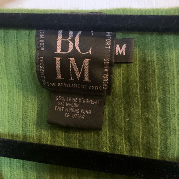 Vintage green long sleeve sweater - Picture 2 of 3